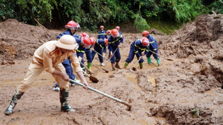 Lớn lên, con theo bước cha anh