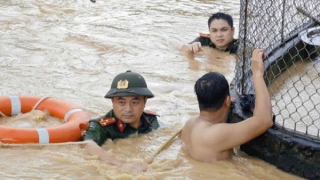 Trên tuyến đầu chống lũ