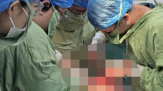 Mua thuốc phá thai trên mạng, cô gái 27 tuổi bị vỡ tử cung