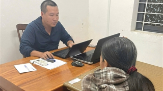 Trộm vàng và tiền của hàng xóm rồi lén đem trả lại