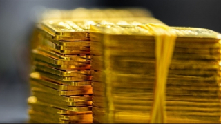 Giá vàng vượt 144 triệu đồng/lượng