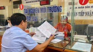 Đề xuất bỏ thủ tục công chứng, xác nhận tình trạng hôn nhân trong mua bán đất, phương tiện giao thông