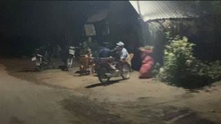 Đi chợ hàng lậu ở bên kia biên giới