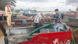 Bài 1: "Cuộc chiến" trên sông