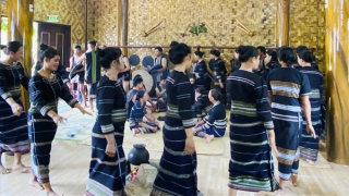 Nghe cồng chiêng giữa đại ngàn Đam Rông