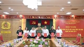 Cụm thi đua số 5 ký kết giao ước thi đua