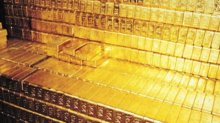 Giá vàng thế giới tăng hàng trăm USD, SJC lên 152 triệu đồng/lượng