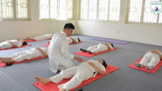 Từ mũi kim châm đến hơi thở hồi sinh