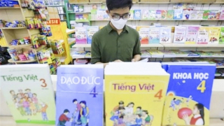 Lựa chọn phương án tối ưu để có một bộ SGK thống nhất