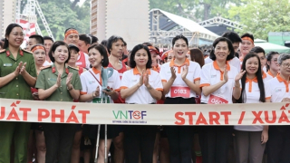 Hơn 1.000 người tham gia giải "Phụ nữ chạy hưởng ứng Vì môi trường không khói thuốc"