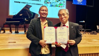 Nghệ sĩ Lê Hữu Hiếu nhận danh hiệu Nghệ sĩ tiên phong trên hành trình di sản UNESCO 2025