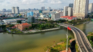 Từ “đất vàng” đến “đất thiêng”: lựa chọn của lòng tự trọng đô thị