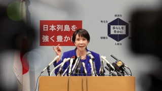 Từ tay trống nhạc rock đến nữ Thủ tướng tương lai của Nhật Bản