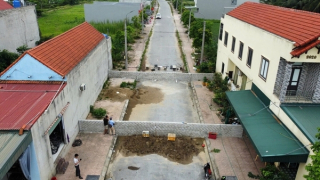 Vụ xây tường đòi đất: Tòa tuyên xã trả lại đất và bồi thường 390 triệu đồng