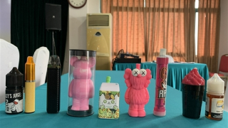 Thuốc lá điện tử đầu độc giới trẻ