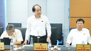 Đại biểu băn khoăn vấn đề xét tuyển, đề nghị có khung tiêu chí chung trong đánh giá viên chức