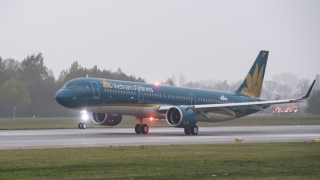 Ba sân bay cùng nhiều chuyến bay chịu ảnh hưởng trực tiếp của bão số 12