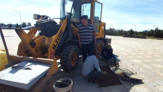 Yêu cầu khắc phục hạng mục hư hỏng ở sân vận động Đà Lạt