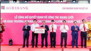 Agribank đồng hành cùng khách hàng và người dân khắc phục thiệt hại sau lũ