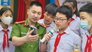 Bảo đảm thắng lợi “Chiến dịch Không một mình”