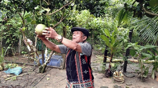 Người Tộc trưởng gương mẫu bên khe Tà Bhing
