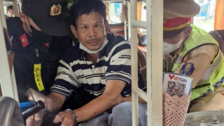 Níu kéo bất thành, chồng vác rựa chém vợ và “phi công” trọng thương