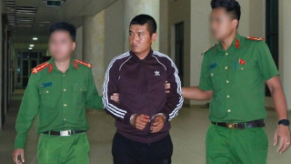 Dẫn giải kẻ bỏ lại 18 bánh heroin trốn sang Lào 6 năm trước