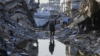 Hòa bình mong manh trong hiệu ứng dây chuyền của chiến tranh và bất ổn