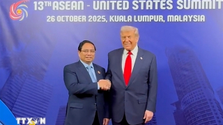 Thủ tướng Phạm Minh Chính gặp Tổng thống Hoa Kỳ Donald Trump