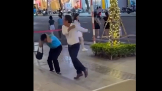 Xác minhvụ người đàn ông đánh tài xế taxi ở Nha Trang