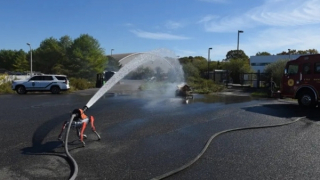 Chó robot chuyên chữa cháy