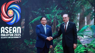 Thủ tướng Malaysia đón Thủ tướng Phạm Minh Chính và các Trưởng đoàn