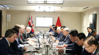 Tổng Bí thư Tô Lâm dự tọa đàm về công nghệ AI và chip bán dẫn tại Anh