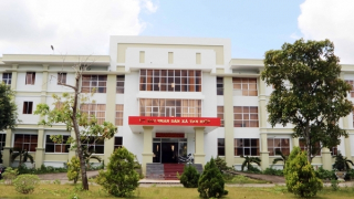 Cán bộ cấu kết nhân viên bưu điện chiếm đoạt tiền trợ cấp xã hội