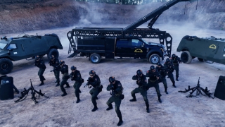 Công bố MV tái hiện hành trình khói lửa, rực rỡ và đầy tự hào của 16 “Chiến sĩ quả cảm”