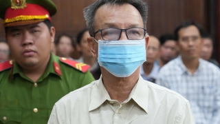 Cựu tổng biên tập Nguyễn Công Khế bị tuyên phạt 8 năm tù