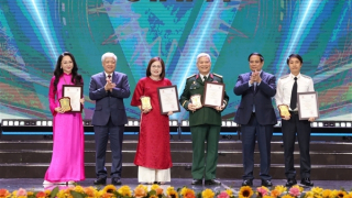 Tôn vinh các nhà báo dũng cảm vì sự thật