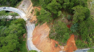 Xuất hiện cung trượt lớn trên QL 20, cấm toàn bộ người, phương tiện