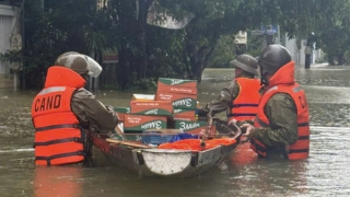 Đầu tháng 11, miền Trung tiếp tục hứng mưa lớn