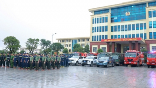 Công an Quảng Trị xuất quân hỗ trợ TP Huế khắc phục hậu quả mưa lũ