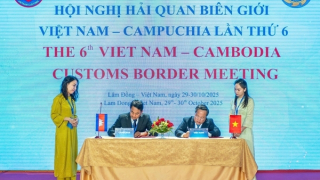 Hải quan Việt Nam - Campuchia tăng cường hợp tác trong đấu tranh chống buôn lậu