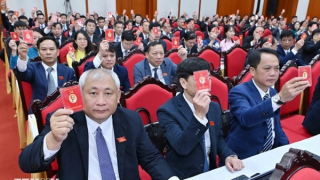 Kết luận của Bộ Chính trị, Ban Bí thư về công tác đại hội đảng bộ trực thuộc TW