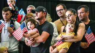 Mỹ đặt mức trần tiếp nhận người tị nạn thấp kỷ lục, ưu tiên người da trắng Nam Phi