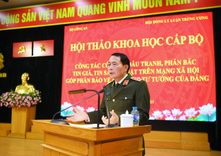Đấu tranh không khoan nhượng với tin giả, tin sai sự thật để bảo vệ nền tảng tư tưởng của Đảng