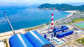 Giữ bình yên để “trái tim kinh tế” Vũng Áng phát triển