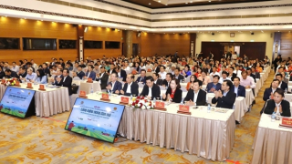 Hình thành lớp nông dân mới tự tin, chuyên nghiệp và bản lĩnh hội nhập