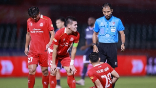 Đau đáu chuyện câu giờ ở sân cỏ Việt Nam