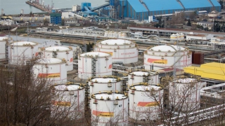 Máy bay không người lái Ukraine tấn công cảng dầu lớn của Nga, làm hư hại hai tàu nước ngoài