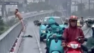 Tìm kiếm hai người nhảy cầu ở TP Hồ Chí Minh