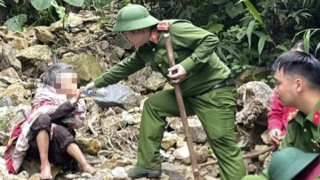 Công an xã kịp thời tìm thấy cụ bà 86 tuổi đi lạc 3 ngày trong rừng sâu
